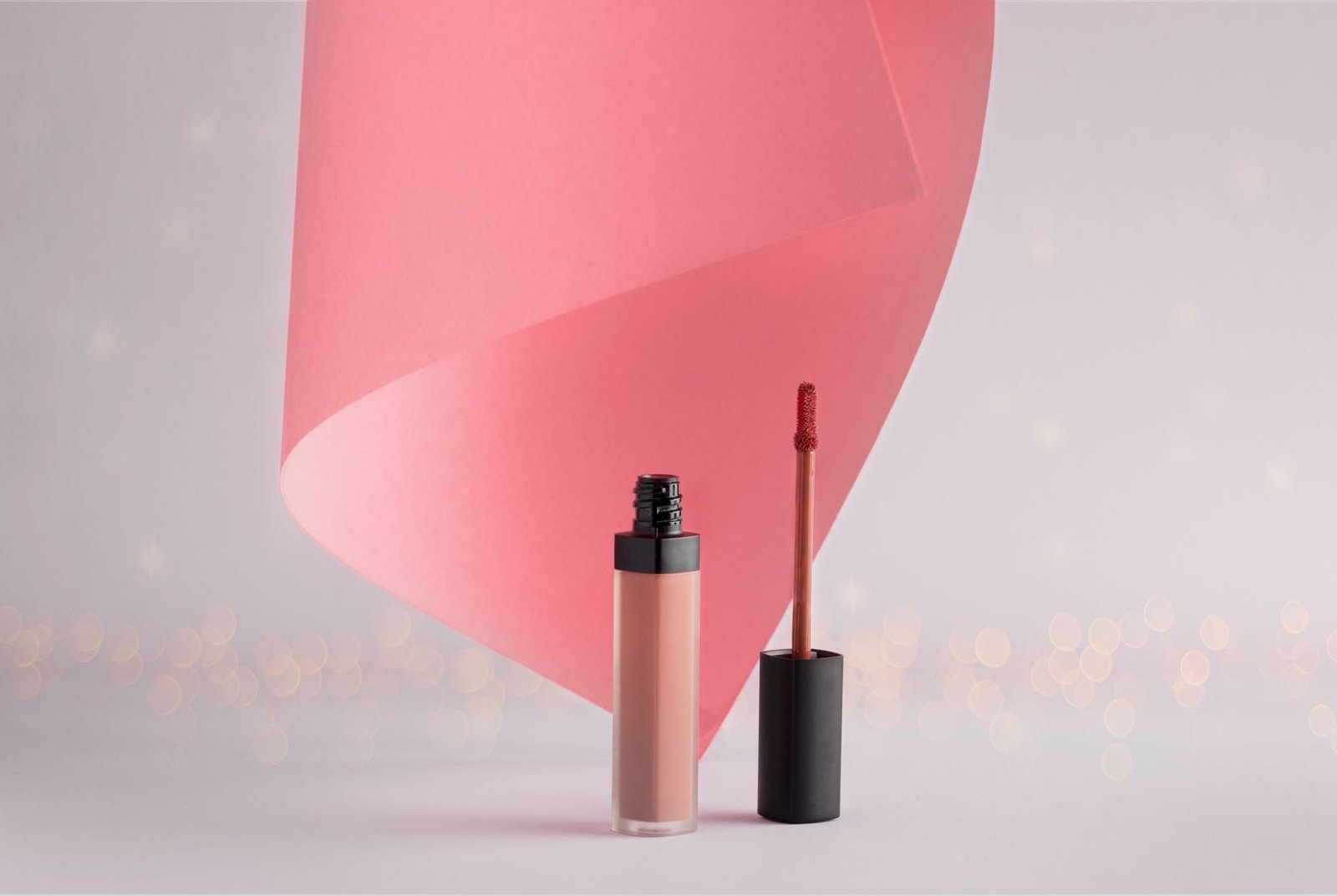 How to Choose the Right Cosmetics Manufacturer for Your Brand