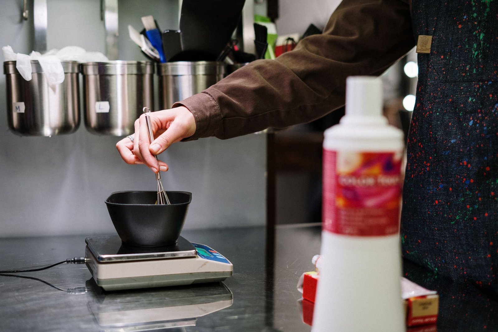 Small-Batch Cosmetic Manufacturing in Toronto: Costs, Timelines and Minimums